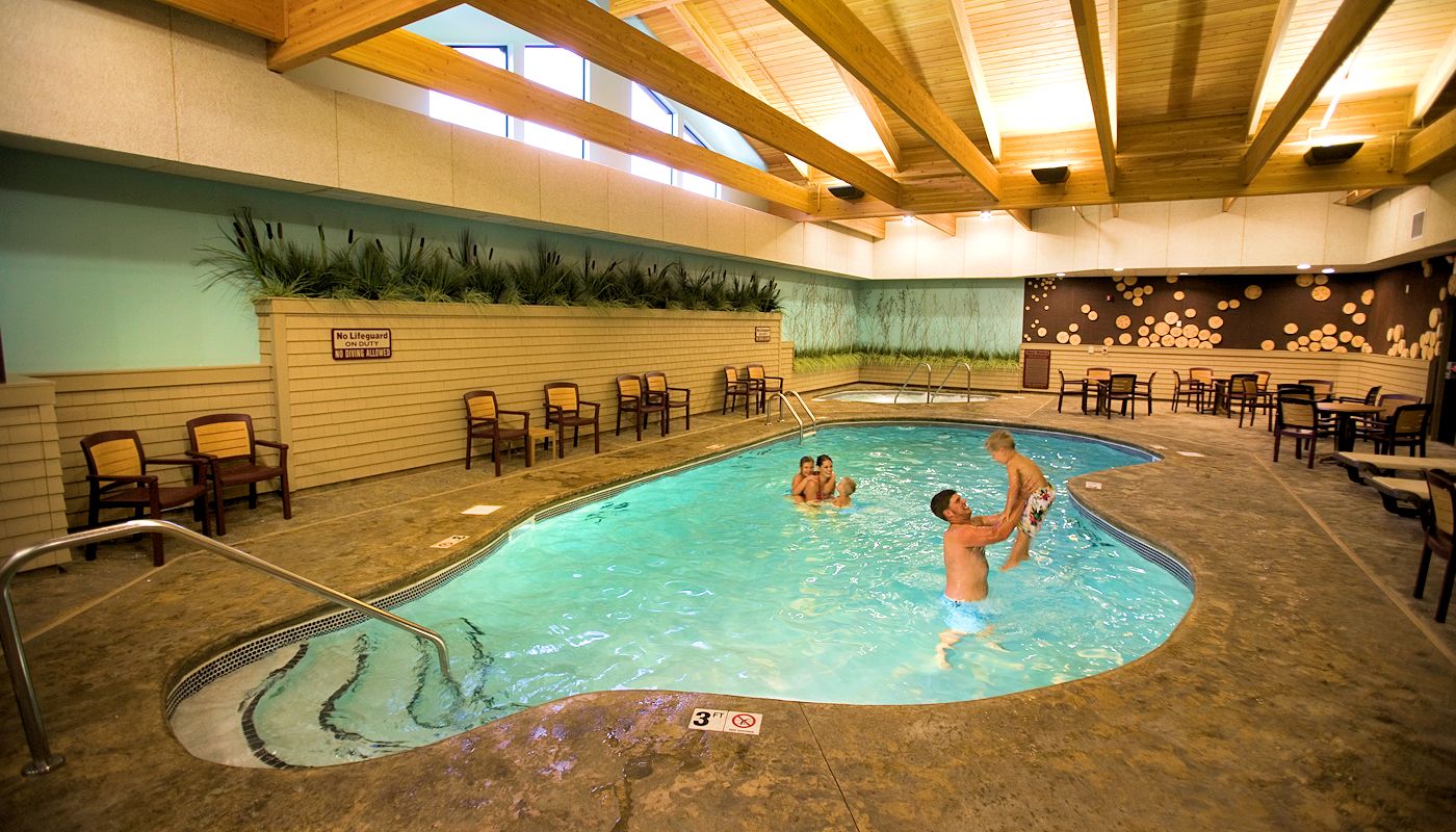 Indoor Heated Pool & Spa - The Lodge on Lake Detroit