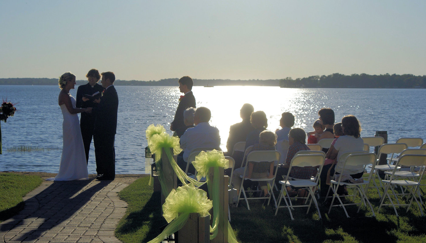 Detroit Lakes Wedding Ceremony Venue - The Lodge on Lake Detroit