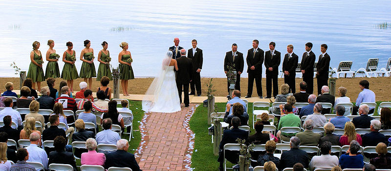 Weddings in Detroit Lakes MN | Wedding Venue Detroit Lakes | The Lodge on Lake Detroit
