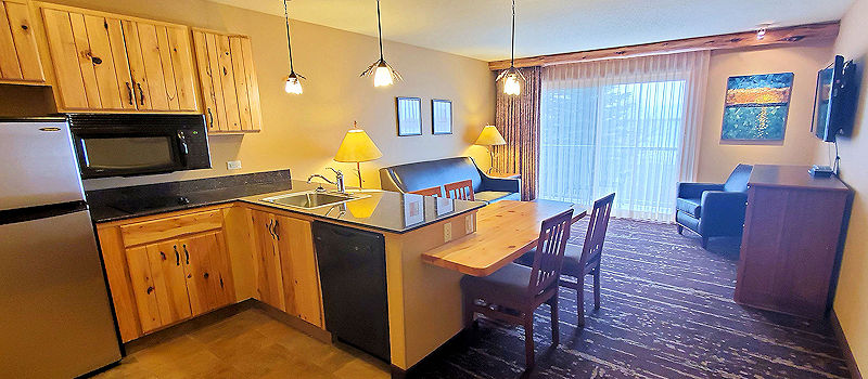 Accessible Two Room Family Suite Accommodations - The Lodge on Lake Detroit