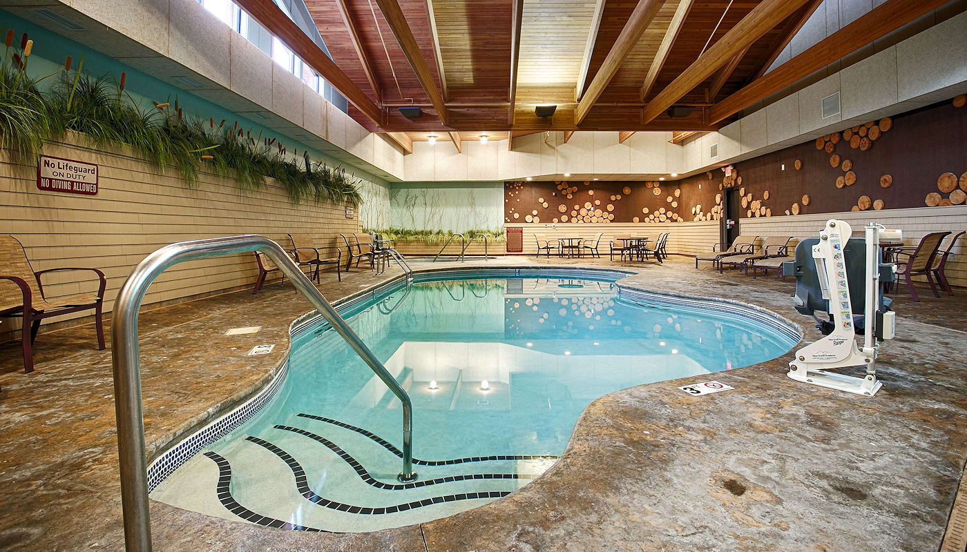 Heated Indoor Pool with Chair Lift Assist - The Lodge on Lake Detroit
