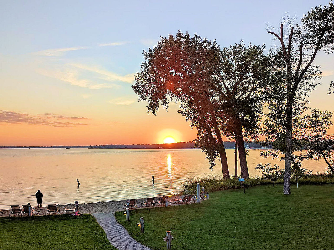 August 25, 2022 Big Detroit Lake Sunset at The Lodge on Lake Detroit