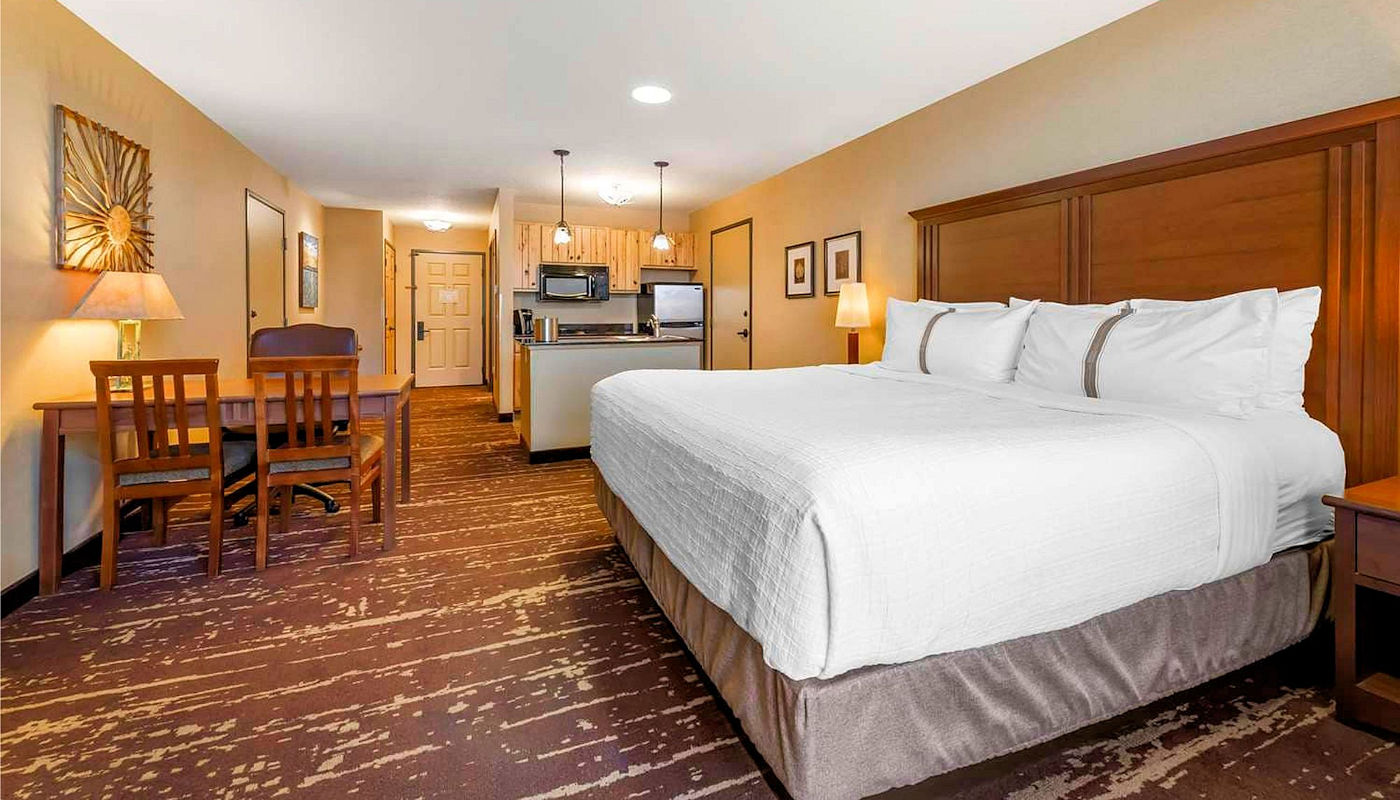 Lodge King Kitchenette Accessible Inner Room Veiw Lodge King Kitchenette Accessible Inner Room Veiw